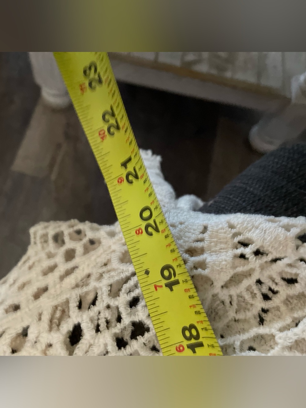 Cream Lace Top ~ Like New - Picture 6 of 7